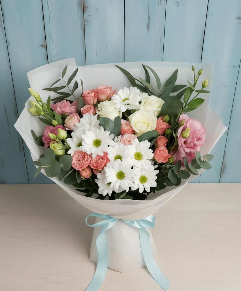 Букет цветов из: Розы, Лизиантусы и Хризантемы в Земетчино