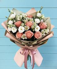 Букет цветов из:  Розы, Альстромерии и Лизиантусы #REPLACE_PRED# Земетчино