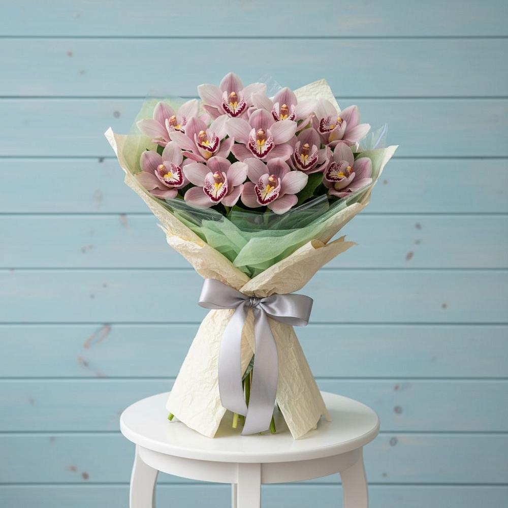 Букет цветов из: Орхидеи и Розы в Земетчино