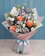 Букет цветов из:  Лизиантусы, Розы, Альстромерии и Гипсофила в Земетчино