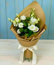 Букет цветов из:  Хризантемы и Лизиантусы в Земетчино