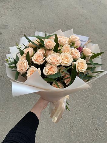 Букет Кремовые розы Латте в Земетчино