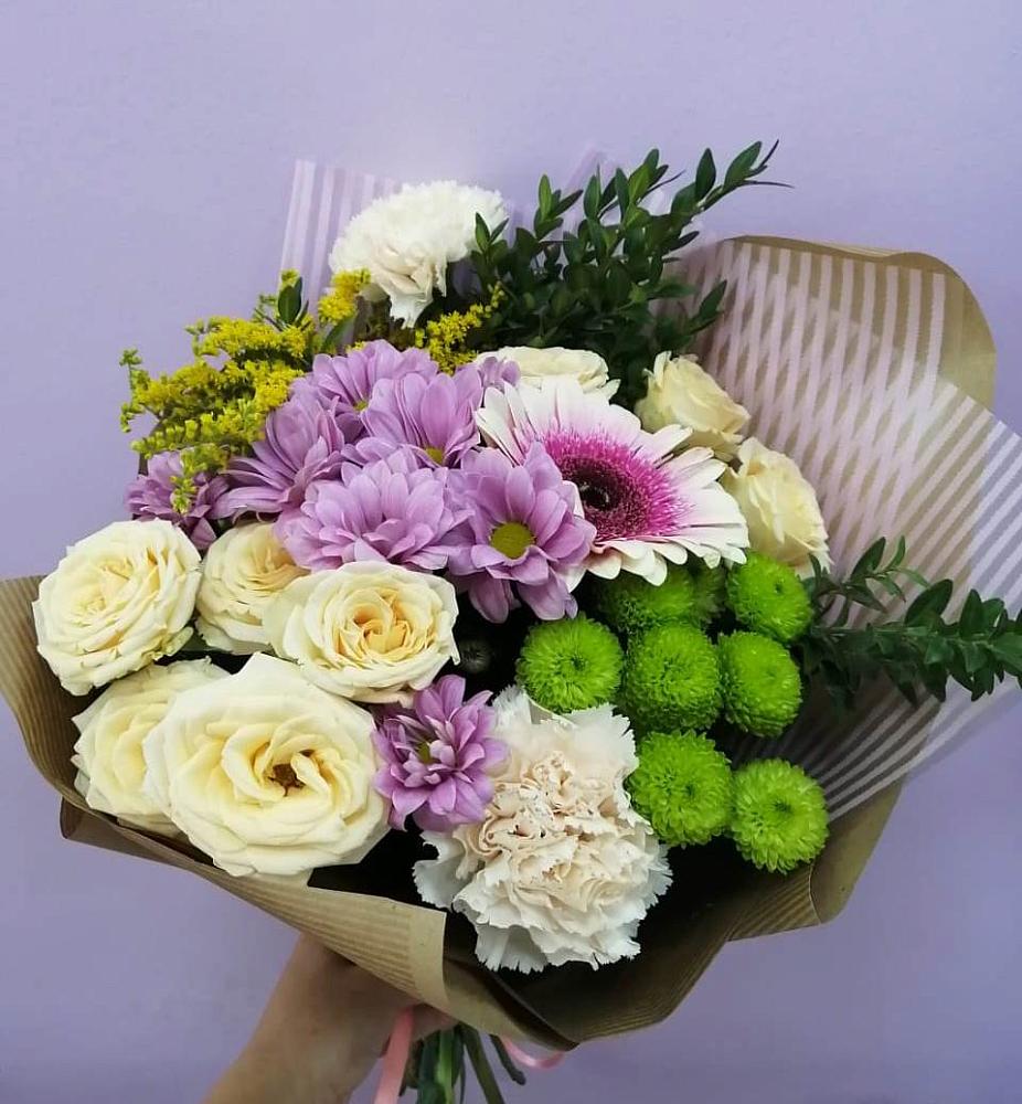 Букет цветов из: Хризантемы, Розы, Гвоздики и Герберы в Земетчино