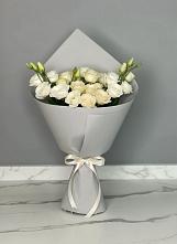 Букет цветов из:  Розы и Лизиантусы в Земетчино